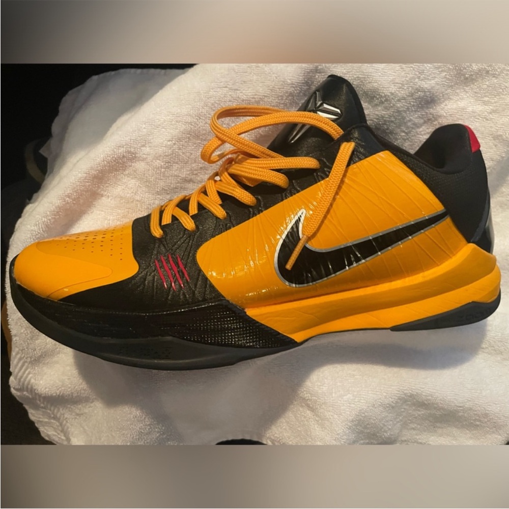 Kobe men’s shoes size 12